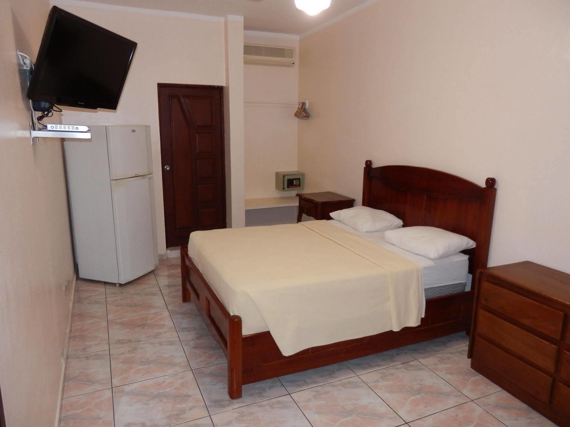 Hotel Garant & Suites Boca Chica Extérieur photo